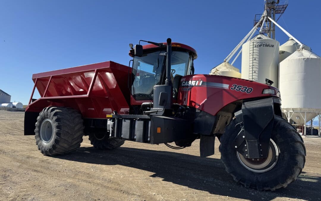 2014 Case 3530 with 16′ Chandler Litter Bed, 3255 Hours