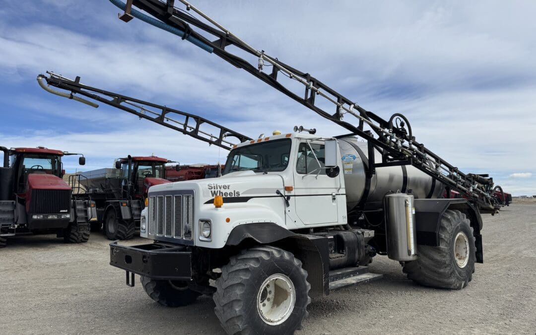 2002 International Silver Wheels Floater Sprayer