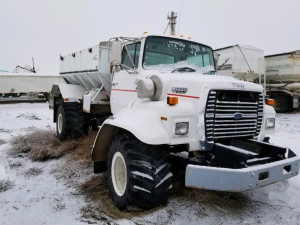 1991 Ford with Willmar Spreader